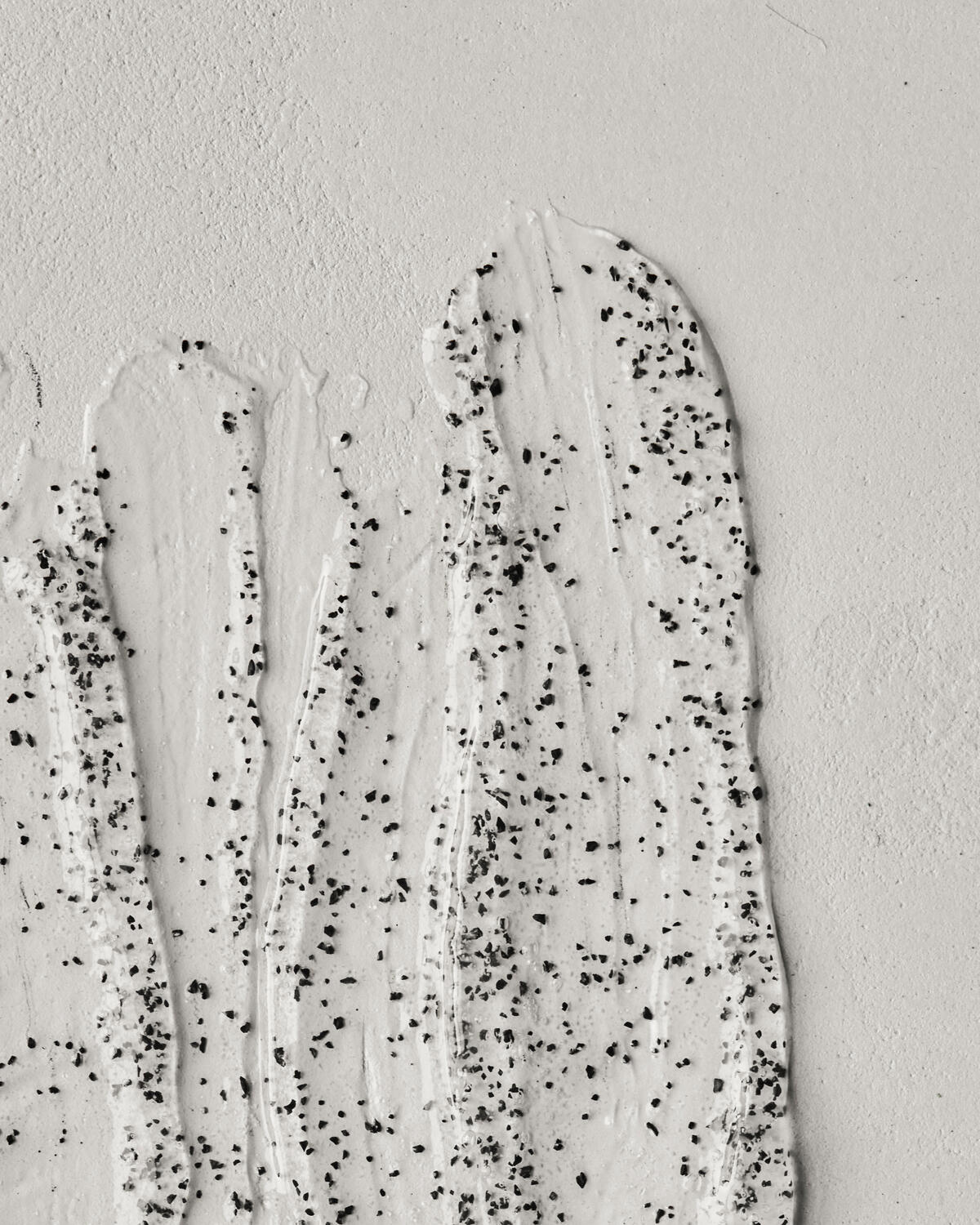 Deep Valley bodyscrub med trækul - 200 ml